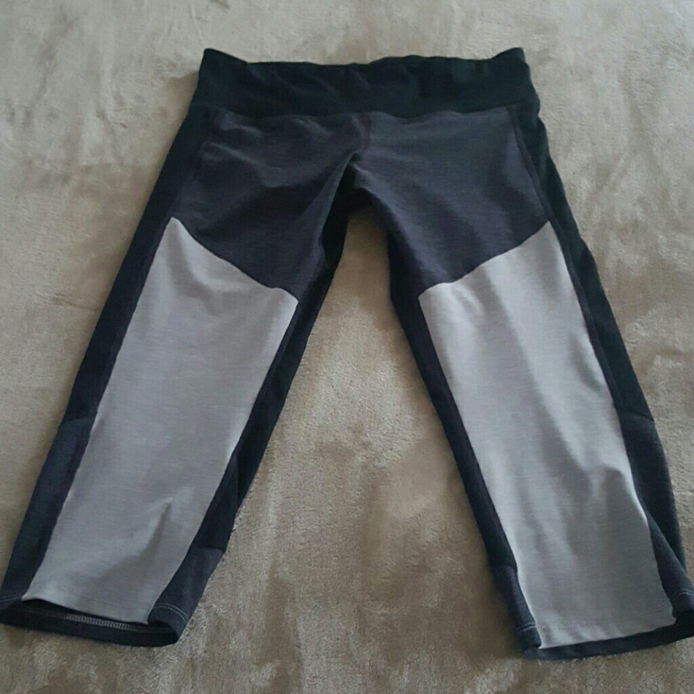 Champion capri yoga pants